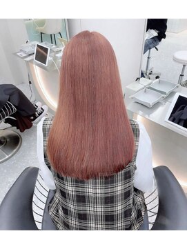 ロンド レア 天神大名店(Lond Le’a) ピンクカラー/暖色カラー/レイヤーカット/韓国ヘア/顔周りカット