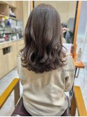 リュクスアッシュ×ミディロングヘア
