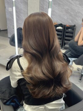 アルドーレフィエロ シンサイバシ(Ardore fiero shinsaibashi) マロンベージュ/ブリーチなし/ショコラベージュ【小山田繭】