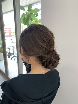 クルムバイルチア(Kulm by Luccica) 【Kulmbyluccica 小野紗英】 ニュアンスシニヨンヘア