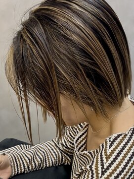 アトラス(ATLAS) 小顔前下がりボブハイライトダブルカラー【ATLAS/岡山】