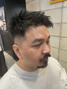 フランクスバーバー アンド ビアークラブ(FRANK'S BARBER and BEER CLUB) 無造作アップスタイル