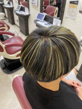 ヘアーデザインロアール(HairDesign LOIRE) マッシュショート