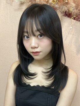 ユニ 表参道(uni) 10代20代30代/韓国風くびれレイヤーカット/顔まわりカット