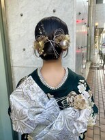 ミラ(Mila)&nbsp;艶々タイトアップヘアスタイル /振袖 成人式