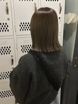 スリー(THREE)&nbsp;オリーブベージュ