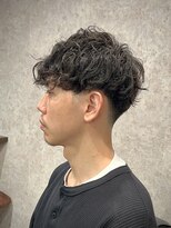 キタセンジュバーバー バイ ティーズ(KITASENJU BARBER by T's) 波打ちシャドウパーマ