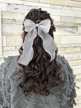 ブルームス アンジュ(Blooms Unge) ふわふわハーフアップ