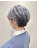 シルバーダブルカラー×大人ショートボブ