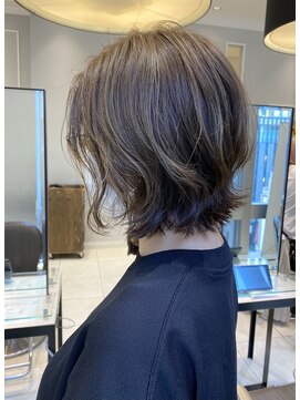 ネオリーブギンザ 銀座店(Neolive GINZA) 動きが出にくい方におすすめの大人レイヤーボブ