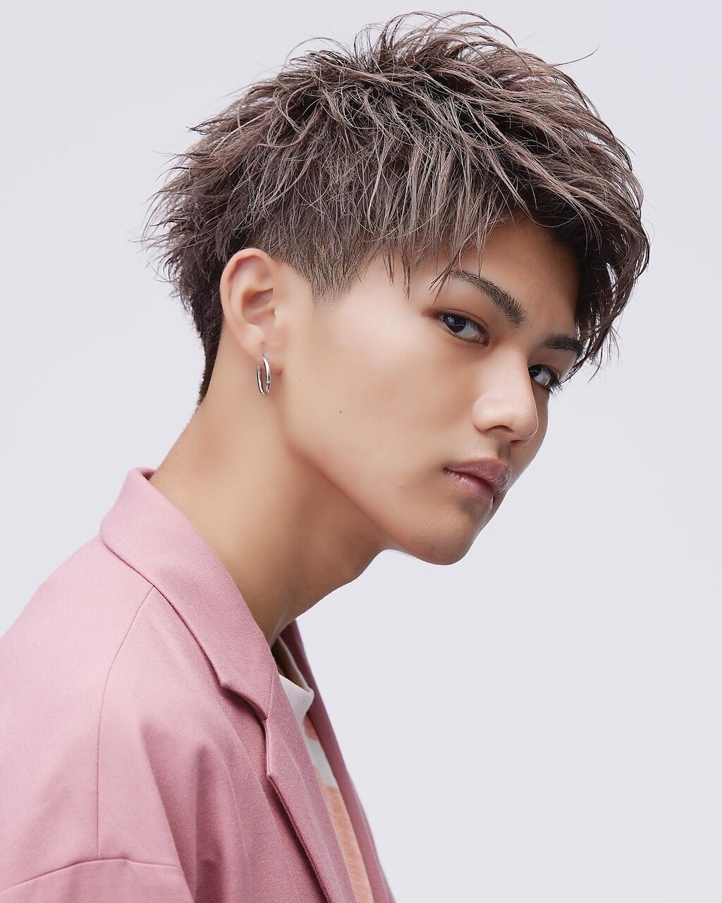 短髪刈り上げツーブロックアップバング：L139642498｜リップス 表参道