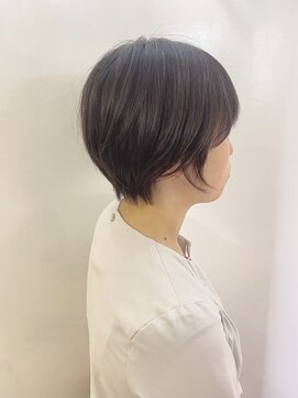 グランドライン(GRAND LINE) 《GRANDLINE友田千栄》フェミニンショート カーキベージュ