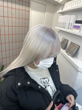 ペレ 渋谷(PELE) 黒髪/グレーベージュ/レイヤーロング/前髪パーマ/渋谷