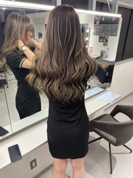 キング 高槻(K!ng) ハイライトカラーミルクティーベージュケアブリーチダブルカラー