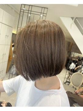 ヴァネッサ VANESSA 大人かわいい20代30代40代前下がりボブ