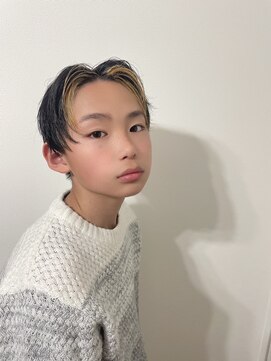 ファーストクラス 那須塩原店 センターパート、刈り上げ、マッシュ