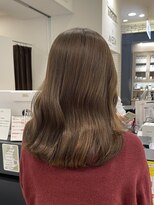 エイチツーオーアヴェダ 渋谷ヒカリエＳｈｉｎＱｓ店 クロードモネＨ２Ｏアヴェダ&nbsp;ゴールドブラウン/渋谷/渋谷駅