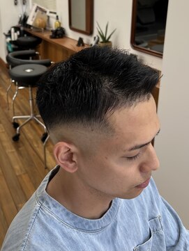 ザデイトウキョウ 表参道 青山(THE DAY TOKYO) スキンフェード/大人メンズ/メンズカット/ビジネスヘア