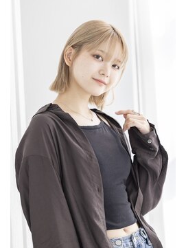 トティア 元町三宮(Totia) 【Totia元町・三宮】ミルクティーベージュ×耳かけボブ