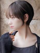 カライング(ing) 大人可愛い20代30代40代黒髪前下がりひし形小顔ボブ丸みショート