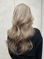 オニキス 原宿(ONYX)&nbsp;a166 レイヤーカットハイトーンブリーチカラー韓国ヘアブロンド