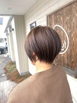 フゥカ 類家店(fuka)&nbsp;青森八戸くびれ丸みショートグレージュ20代30代40代50代