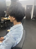 エミタス 柳通り(Emitas.) 和歌山市でゆるめのメンズパーマ