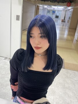 イエナ 渋谷(IENA) ダークブルーショートボブアップバンクヘアミルクティーブロンド