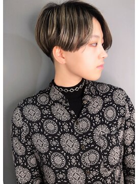 ラウンジ モリオ イケブクロ(Lounge MORIO Ikebukuro) 【morio池袋】20代 30代 40代 かっこいい大人刈り上げショート