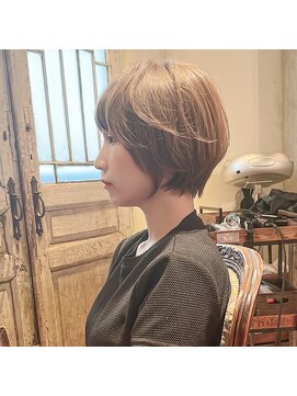 髪質改善と縮毛矯正の専門店 サンティエ(scintiller) 大人綺麗な小顔襟足スッキリショートボブ　30代40代50代