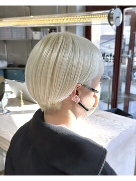 ヲタク(wotaku.) ホワイトブロンドケアブリーチハイトーンショートホワイトカラー