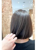 白髪ぼかしハイライト・ボブ