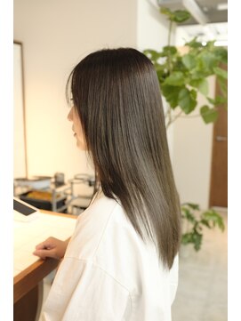 エディ(Hedi) ダークブラウンカラー