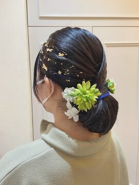 ローレン(Loren) タイトシニヨンヘアセット