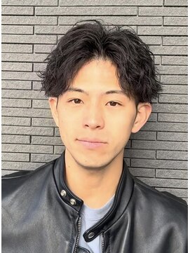 クオンヒール(QUON HEAL) センターパート波巻きツイストスパイラルパーマシャドウパーマｎ
