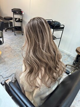 ブレンド 渋谷(BLend) 20代30代40代白髪ぼかしハイライト小顔ショートボブ