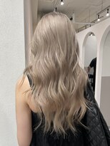 ジーナ 渋谷神南(Zina)&nbsp;【Kaede】ブリーチ2回以上で作るホワイトブランドカラー