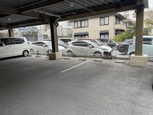 リタバイクロト(LITA by KUROT)の雰囲気（建物裏手に駐車場4台ご用意してます（LITAの看板が目印です））