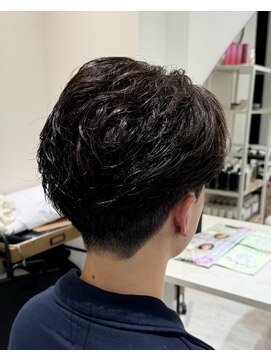 バース 梅田中崎町店(BIRTH) ニュアンスパーマセンターパートフェザーパーマワンカールパーマ