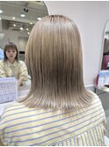 ミルクティーベージュ