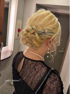 オーブ ヘアー リリー 博多2号店(AUBE HAIR lily) 博多 / 結婚式へアセット / シニヨン【前田 悠希】