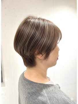 プエンテ(PUENTE) ショート×白髪ぼかしハイライト