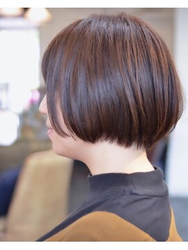 ポタム 東中野(potamu) 前上がりのシンプルボブ