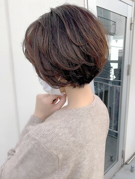 ルーファス 恵比寿 渋谷(Ruufus) 30代人気★丸み上品ショートボブ【Ruufus恵比寿渋谷】31575