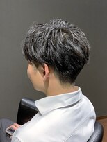 ビーダンディー(Bee dandy)&nbsp;ビジネスナチュラルショート ツーブロ かき上げセンターパート