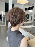 耳かけショートヘア