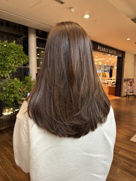 ザック ヴィ(ZACC  vie) オリーブベージュ レイヤーカット 20代30代40代