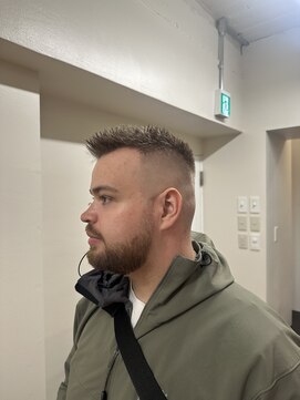 メリケンバーバーショップ トーキョー(MERICAN BARBERSHOP TYO) アップバング