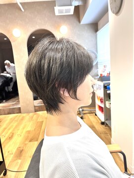 ルーク バイ ヘアーポケット(Luke by hair pocket) ナチュラルアッシュショート