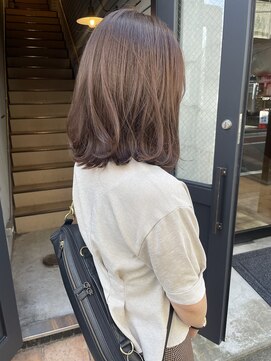 コフィー バイ メルト 吉祥寺(cofy by melt) 【松本咲花】くすみベージュ冬カラーワンカールレイヤーカット